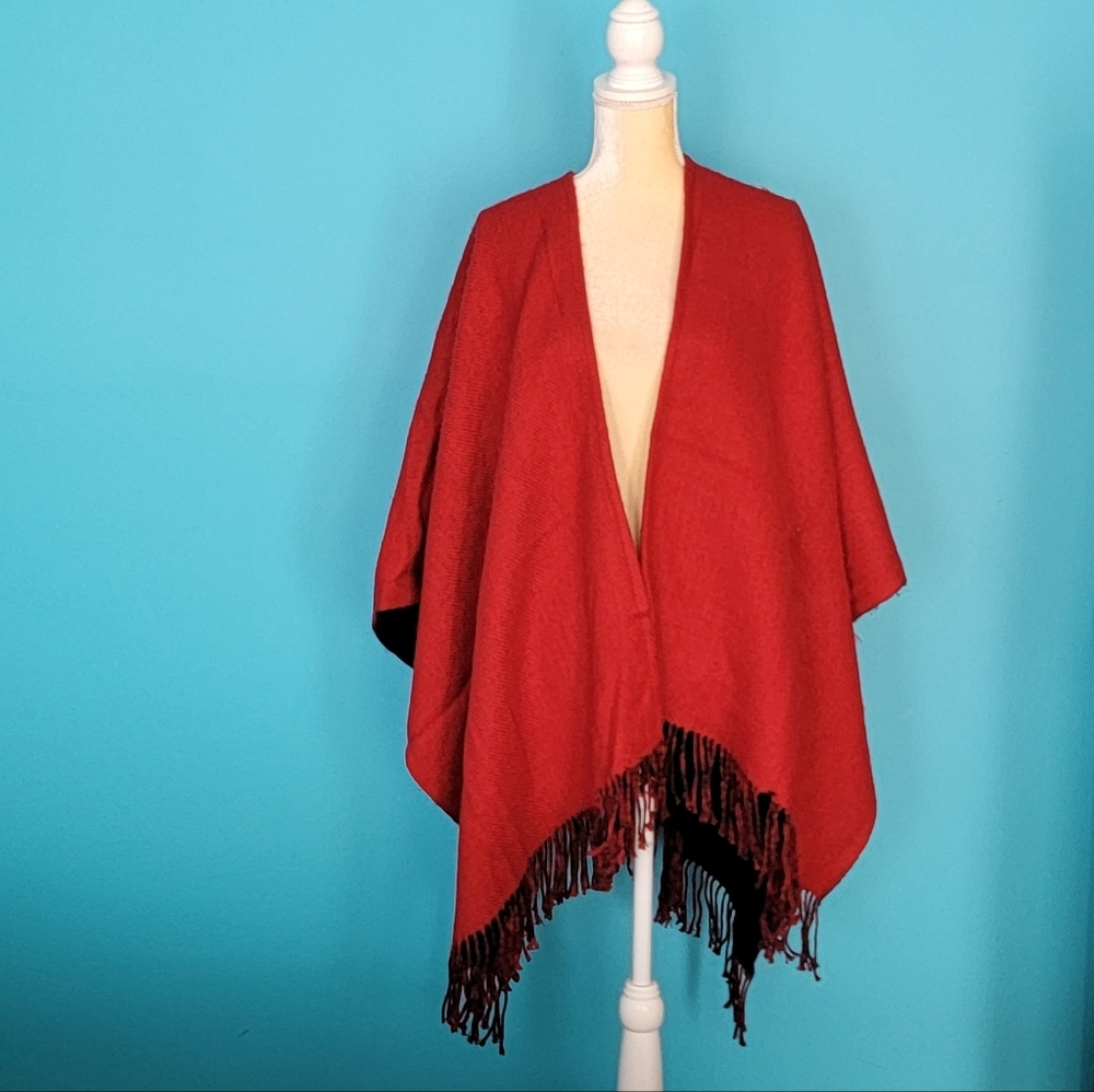 Shana K reversible blanket scarf wrap poncho with fringe Red Black